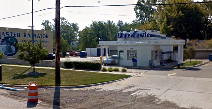 White Castle - Waterford - 2299 Elizabeth Lake Rd (newer photo)